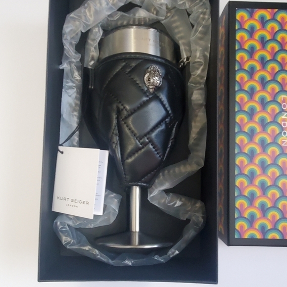 Kurt Geiger London Wine glass holder crossbody  NWT. Quilted  leather. Black - Picture 3 of 9